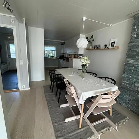Hébergement de vacances Stort Hus I Tromsø